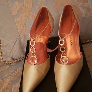 Ladies Gold Slimmer Evening Shoe